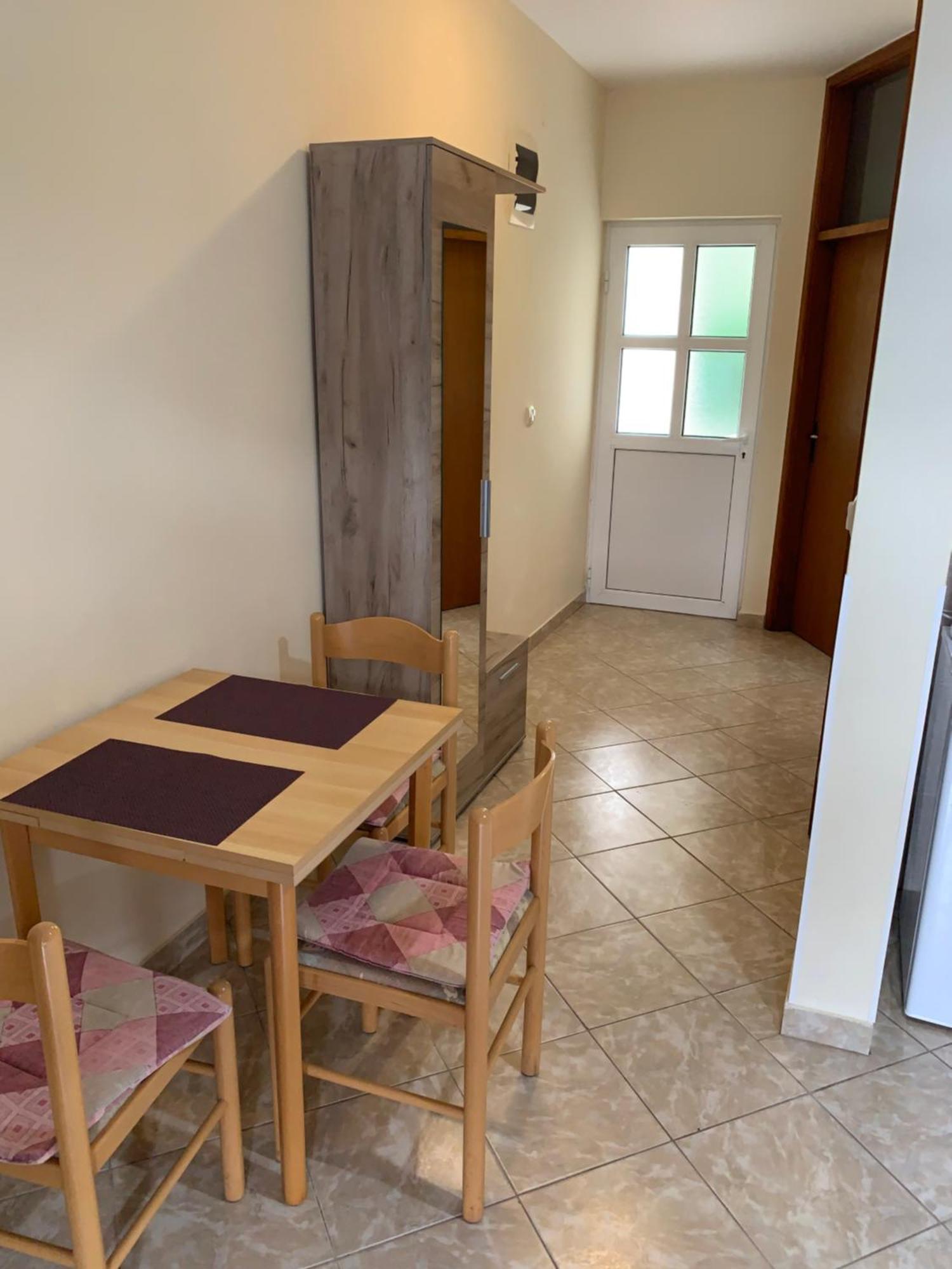 Apartments Villa Radonic Долни Морин Екстериор снимка