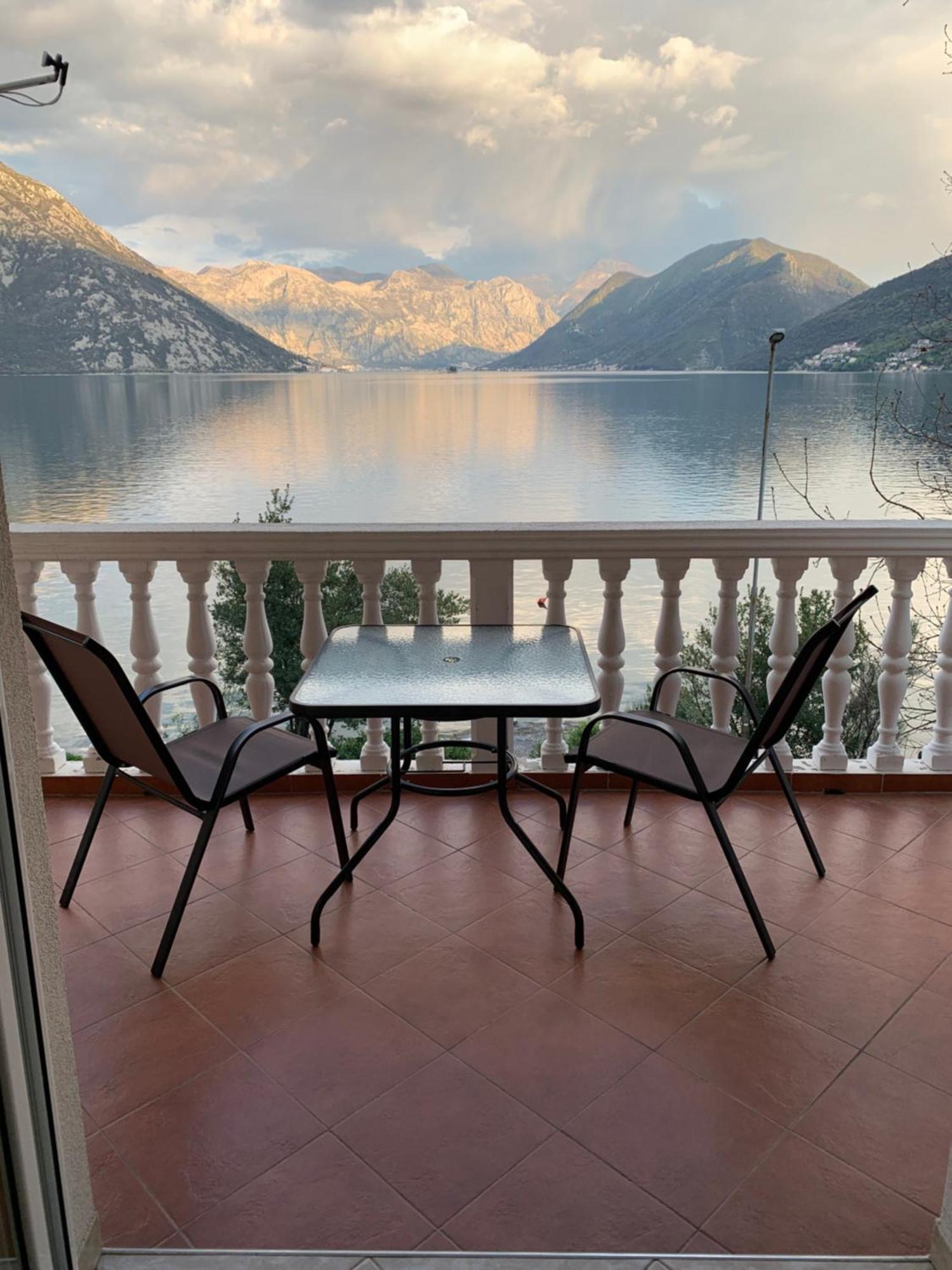Apartments Villa Radonic Долни Морин Екстериор снимка