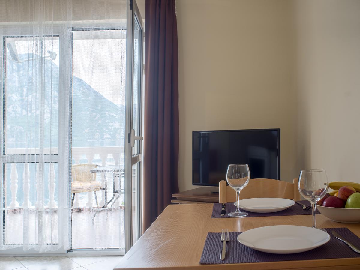 Apartments Villa Radonic Долни Морин Екстериор снимка
