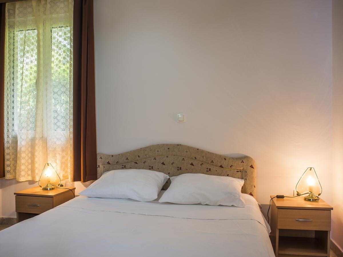 Apartments Villa Radonic Долни Морин Екстериор снимка